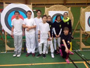 En blanc: Killian, Tom, Martin, Nathan qui ont commencé la pratique en septembre. En noir: Erwan, Océane, Gladys, et Louna qui a terminé seconde